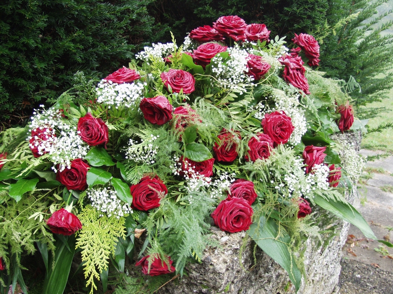 funeraire-LA MARTRE-min_roses-61203